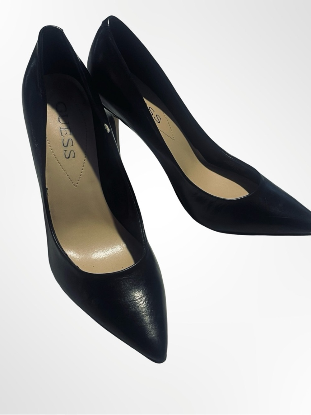 GUESS Black Pointed-Toe Stiletto Pumps mint in size 6.5